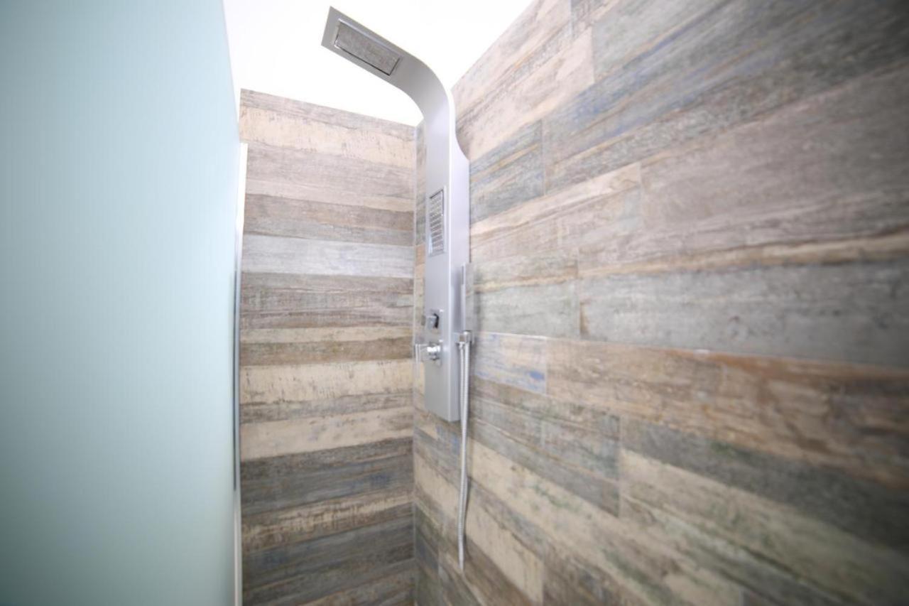 White Aurora Rooms Porto Cesareo Exterior photo