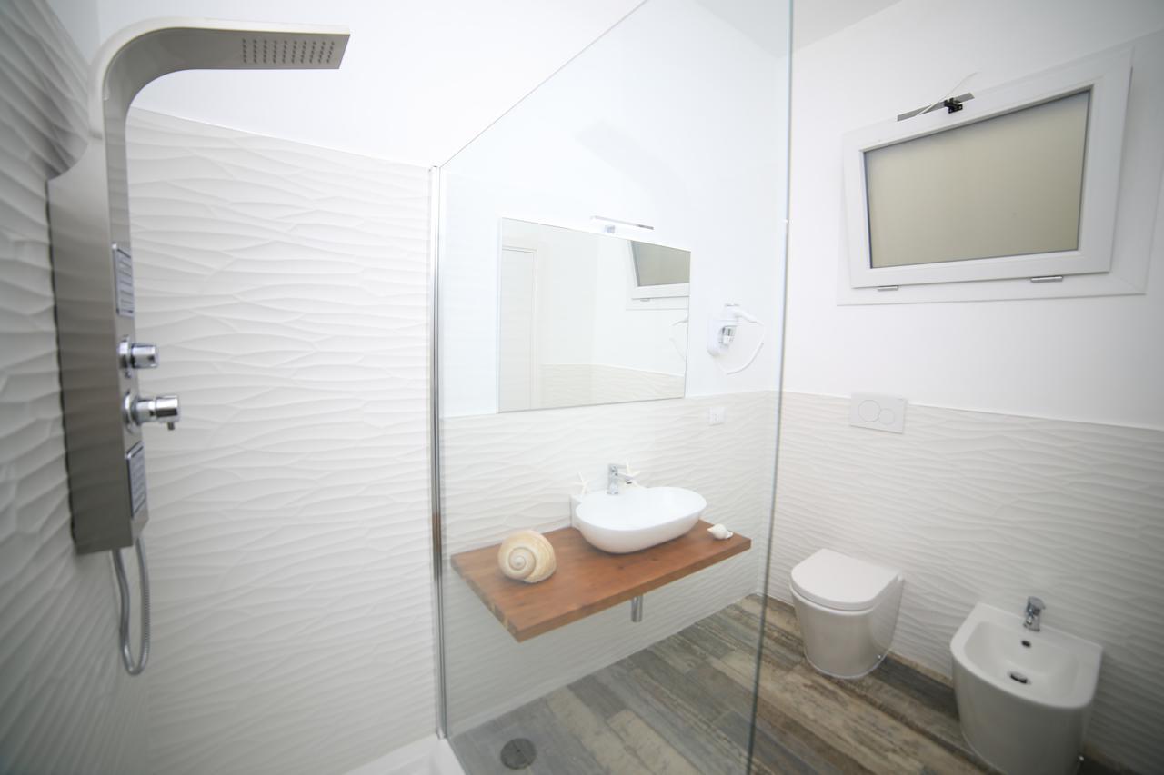 White Aurora Rooms Porto Cesareo Exterior photo